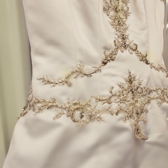 The Marquis Gown - (for the marquis rhinestones) - Picture 2 of 4
